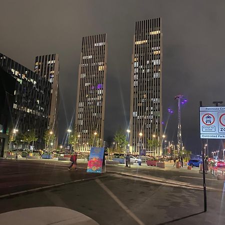Luxury Stay Near O2 And Canary Wharf Лондон Екстериор снимка