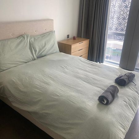 Luxury Stay Near O2 And Canary Wharf Лондон Екстериор снимка